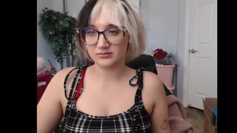 Goddess Emmy online show from 11/03/25, 09:27