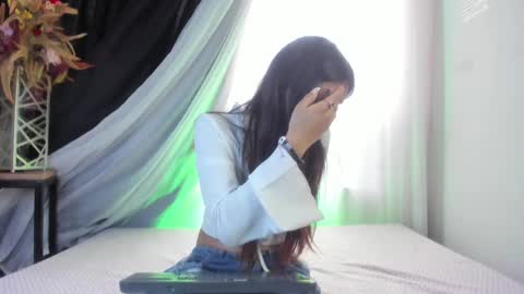 Julieta online show from 03/02/25, 06:19