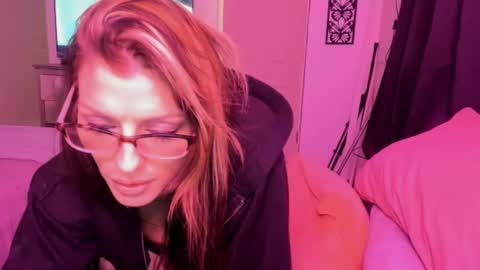 Snapshot of goddesskallie chatting on 03/10/25, 10:04 Kallie online show from 03/10/25, 10:04
