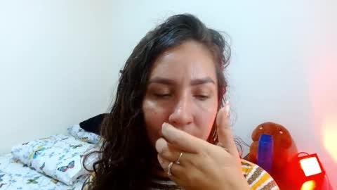  Naih Reyes online show from 01/07/25, 03:03
