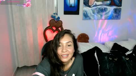  Naih Reyes online show from 04/17/26, 04:59