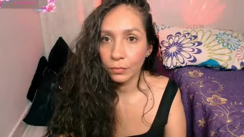  Naih Reyes online show from 06/05/26, 06:52