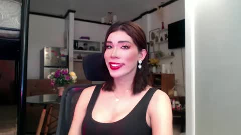 Eva online show from 12/14/24, 11:01