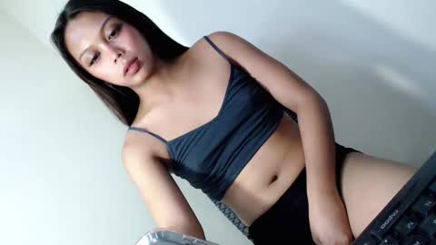 Snapshot of goddessofdesire_ chatting on 06/04/26, 01:39 MISS LOVELY online show from 06/04/26, 01:39