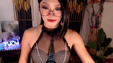 quinnie online show from 01/20/25, 12:15