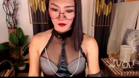 quinnie online show from 02/11/25, 01:31