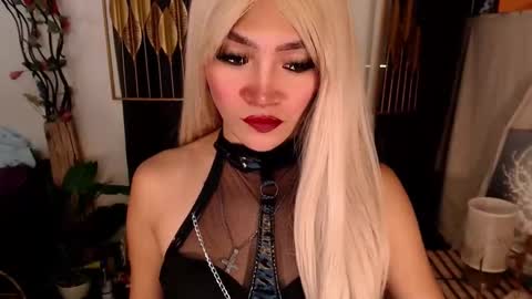 quinnie online show from 03/02/25, 01:47