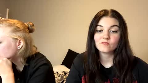 Goddess Raven online show from 01/04/25, 10:45