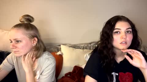 Goddess Raven online show from 02/09/25, 12:49