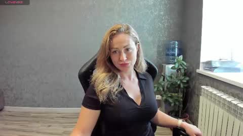Snapshot of goddessssssssssss chatting on 06/11/26, 06:44 goddessssssssssss online show from 06/11/26, 06:44