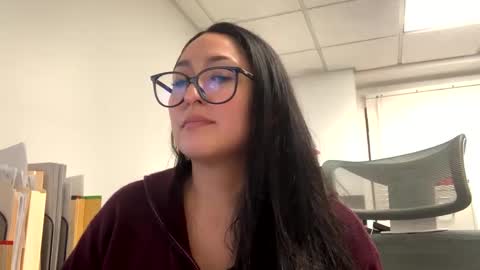 Snapshot of goddessxxrosexx chatting on 12/27/24, 12:18 GoddessxxRosexx online show from 12/27/24, 12:18