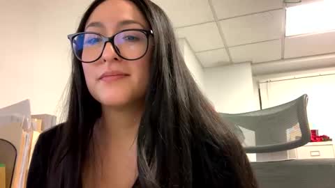 Snapshot of goddessxxrosexx chatting on 12/27/24, 08:28 GoddessxxRosexx online show from 12/27/24, 08:28