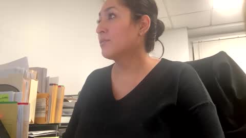 Snapshot of goddessxxrosexx chatting on 01/01/25, 01:04 GoddessxxRosexx online show from 01/01/25, 01:04