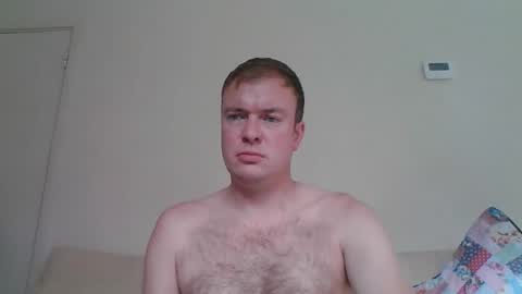 Snapshot of gogo12104 chatting on 09/21/25, 01:24 jme online show from 09/21/25, 01:24