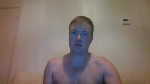 Snapshot of gogo12104 chatting on 11/18/25, 04:33 jme online show from 11/18/25, 04:33