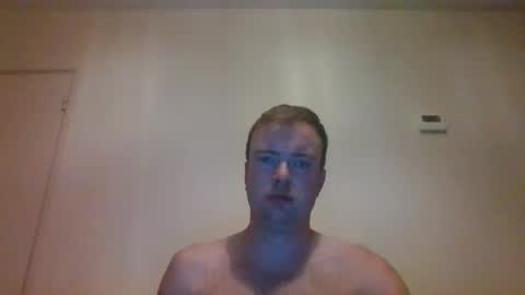 Snapshot of gogo12104 chatting on 11/19/25, 05:46 jme online show from 11/19/25, 05:46