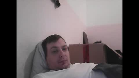 Snapshot of gohan8558 chatting on 12/17/25, 05:08 gohan8558 online show from 12/17/25, 05:08