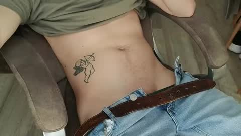 Snapshot of gohn102310 chatting on 10/20/25, 07:53 john online show from 10/20/25, 07:53