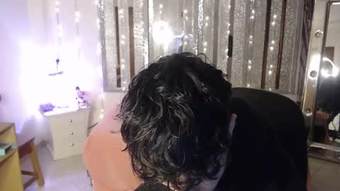 Satoru Gojo online show from 12/18/24, 11:45