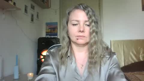 Snapshot of gold_585 chatting on 06/06/26, 08:30 gold_585 online show from 06/06/26, 08:30