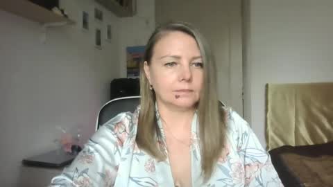 Snapshot of gold_585 chatting on 06/12/26, 07:40 gold_585 online show from 06/12/26, 07:40