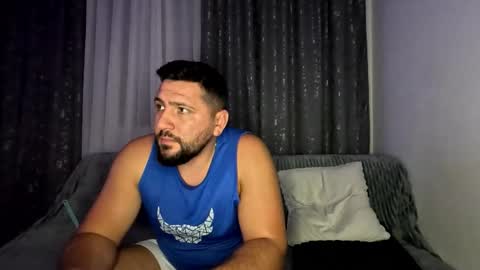 gold_alpha_boy online show from 10/12/25, 08:19