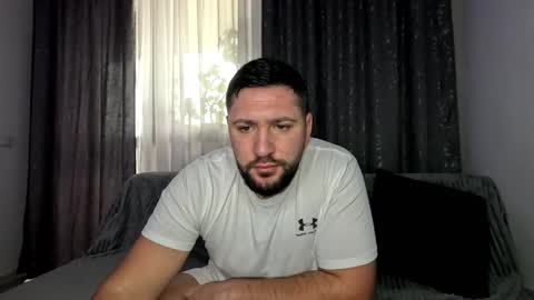 gold_alpha_boy online show from 11/28/25, 09:12