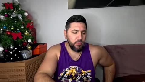 Snapshot of gold_alpha_boy chatting on 12/21/25, 09:38 gold_alpha_boy online show from 12/21/25, 09:38