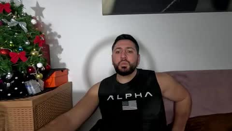 Snapshot of gold_alpha_boy chatting on 12/21/25, 09:44 gold_alpha_boy online show from 12/21/25, 09:44