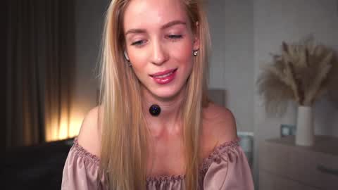 Olivia online show from 01/23/25, 08:04