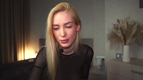Olivia online show from 01/31/25, 05:30