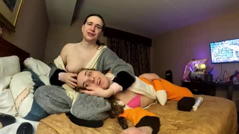 Snapshot of goldberrys_fruits chatting on 02/24/25, 12:09 Goldberrys Fruits online show from 02/24/25, 12:09