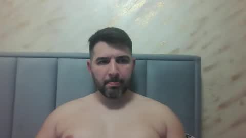 Snapshot of goldcock17 chatting on 03/19/26, 05:17 cuck online show from 03/19/26, 05:17