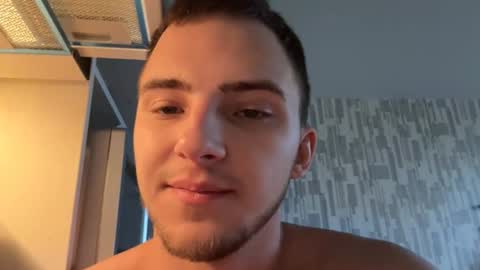 Snapshot of golden_boyyy21 chatting on 01/24/25, 11:37 Golden boyyy21 online show from 01/24/25, 11:37