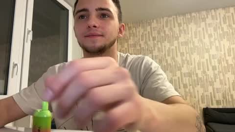 Snapshot of golden_boyyy21 chatting on 01/26/25, 03:36 Golden boyyy21 online show from 01/26/25, 03:36