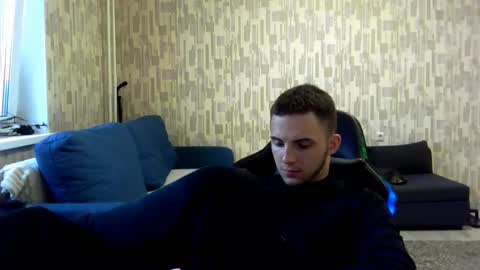 Snapshot of golden_boyyy21 chatting on 02/13/25, 12:11 Golden boyyy21 online show from 02/13/25, 12:11
