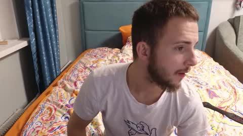 Snapshot of golden_boyyy21 chatting on 10/26/25, 08:59 Golden boyyy21 online show from 10/26/25, 08:59