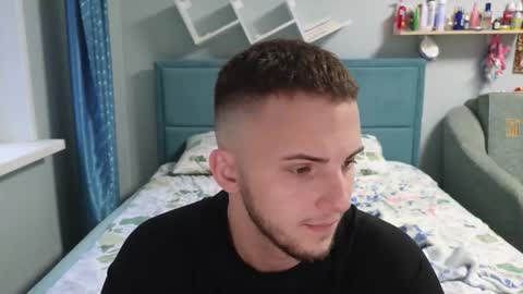 Snapshot of golden_boyyy21 chatting on 11/07/25, 12:38 Golden boyyy21 online show from 11/07/25, 12:38