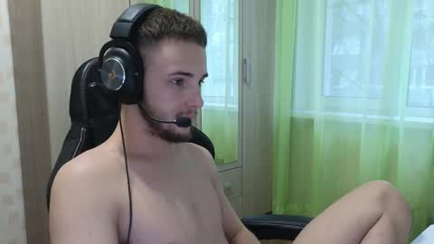 Snapshot of golden_boyyy21 chatting on 11/26/25, 07:09 Golden boyyy21 online show from 11/26/25, 07:09