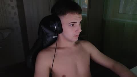 Snapshot of golden_boyyy21 chatting on 12/23/25, 05:38 Golden boyyy21 online show from 12/23/25, 05:38