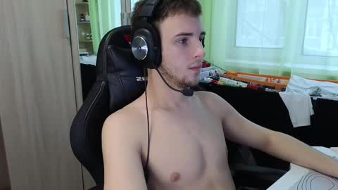 Snapshot of golden_boyyy21 chatting on 01/09/26, 09:23 Golden boyyy21 online show from 01/09/26, 09:23