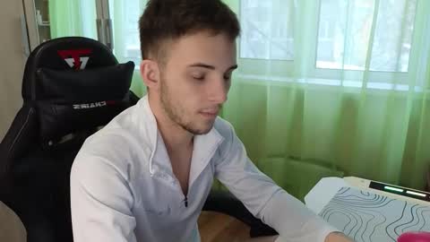Snapshot of golden_boyyy21 chatting on 01/10/26, 10:28 Golden boyyy21 online show from 01/10/26, 10:28