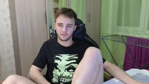 Snapshot of golden_boyyy21 chatting on 01/13/26, 03:50 Golden boyyy21 online show from 01/13/26, 03:50