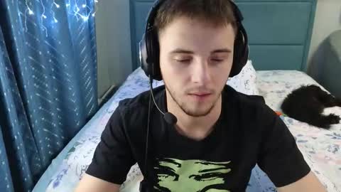 Snapshot of golden_boyyy21 chatting on 01/15/26, 12:04 Golden boyyy21 online show from 01/15/26, 12:04
