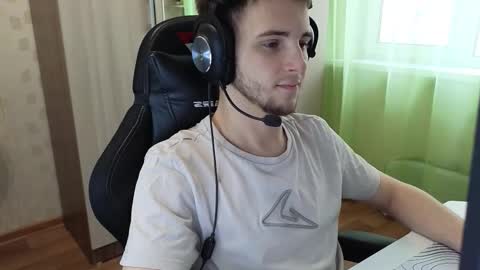 Snapshot of golden_boyyy21 chatting on 01/18/26, 09:02 Golden boyyy21 online show from 01/18/26, 09:02