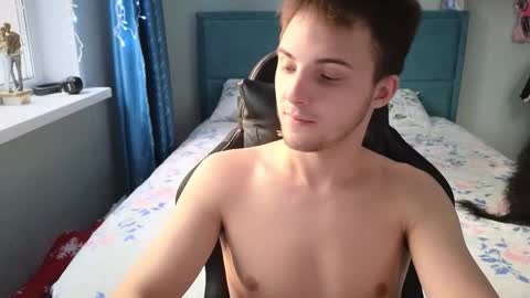Snapshot of golden_boyyy21 chatting on 02/02/26, 12:26 Golden boyyy21 online show from 02/02/26, 12:26
