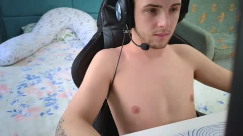 Snapshot of golden_boyyy21 chatting on 02/06/26, 07:34 Golden boyyy21 online show from 02/06/26, 07:34