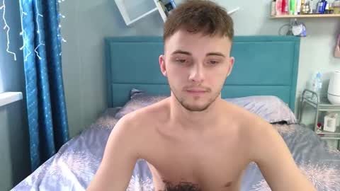 Snapshot of golden_boyyy21 chatting on 02/15/26, 10:03 Golden boyyy21 online show from 02/15/26, 10:03