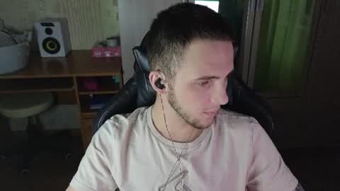 Snapshot of golden_boyyy21 chatting on 06/09/26, 08:42 Golden boyyy21 online show from 06/09/26, 08:42
