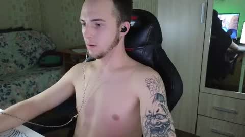 Snapshot of golden_boyyy21 chatting on 06/12/26, 06:01 Golden boyyy21 online show from 06/12/26, 06:01